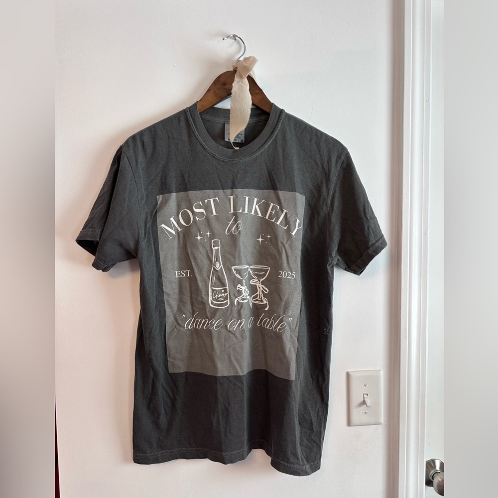 TWO Custom Colors Girls Weekend Charcoal Tshirts NWOT - Picture 4 of 7